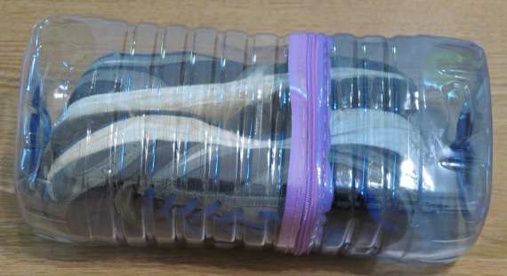 Коробка из пластиковых бутылок для хранения обуви